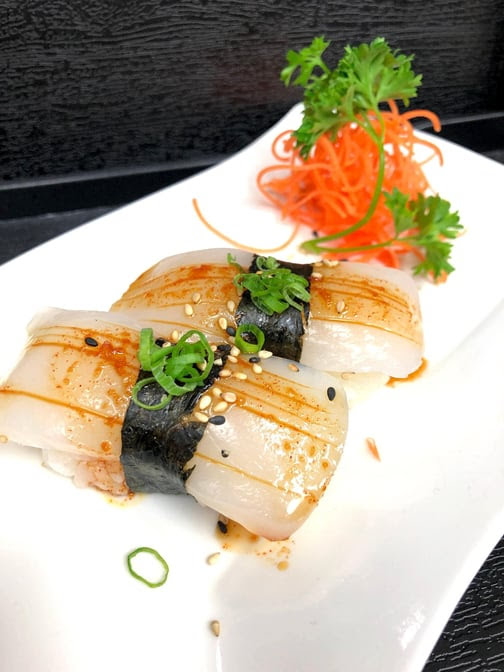 Daikon Vegan Sushi by null