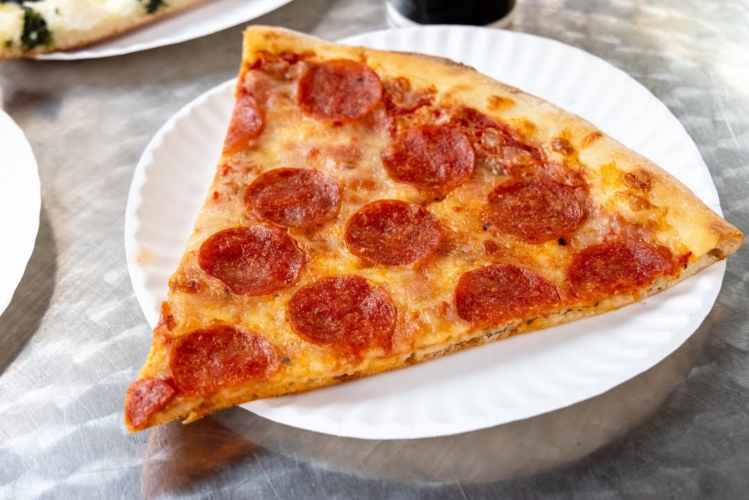 Harbor East Delicatessen & Pizzeria by null