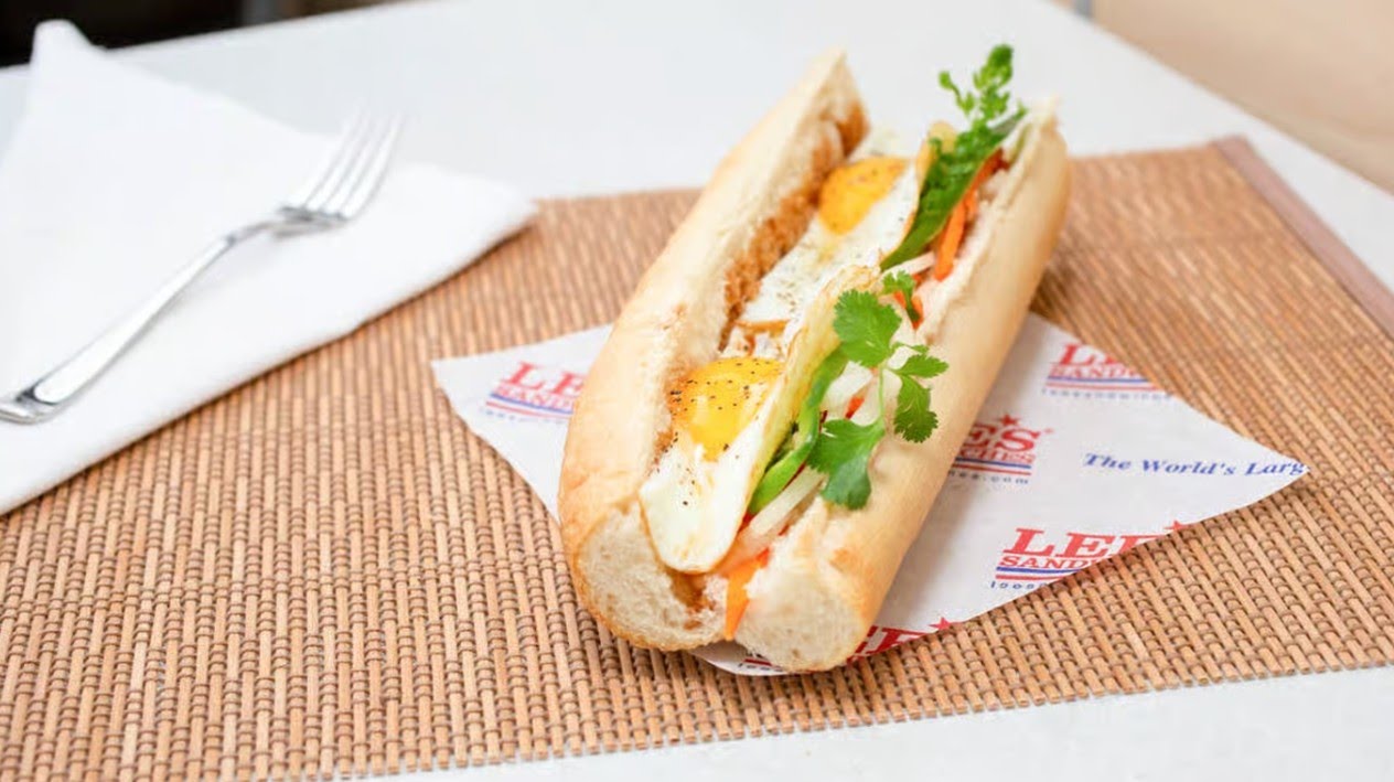 Lee’s Sandwiches by null