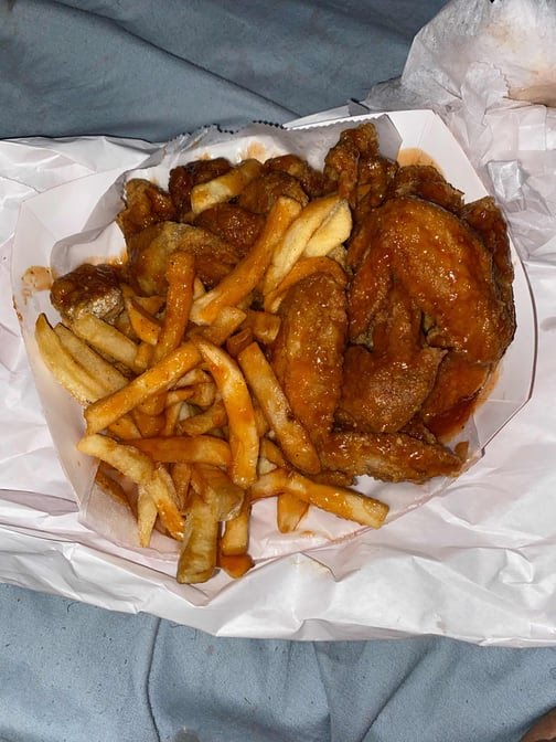 Harold's Chicken Shack by null