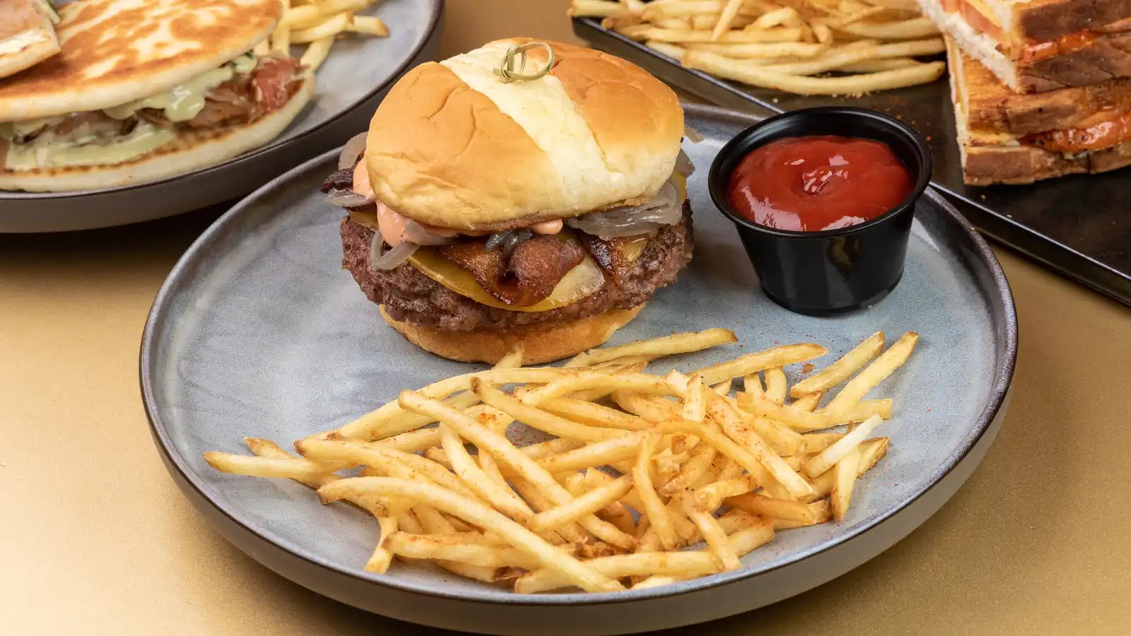 Thorn Restaurant & Lounge by null