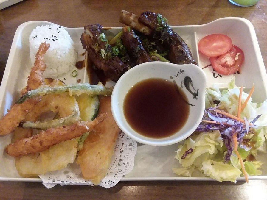 Love Boat Sushi by null