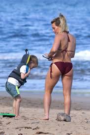 Hilary duff poses naked and talks body jpg x Hilary duff with