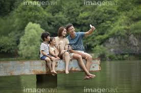 小学生自撮り 裸|コロナ第11波気を付けて。 夏になると、家の冷房と外気温との差で、夏風邪なんかも怖いので、暑いからって裸でうろうろしないようにしてください。  髪の毛乾かしながらカッコつける前に、服着てください。服を着てから髪乾かしてください。 後、下っ腹が ...