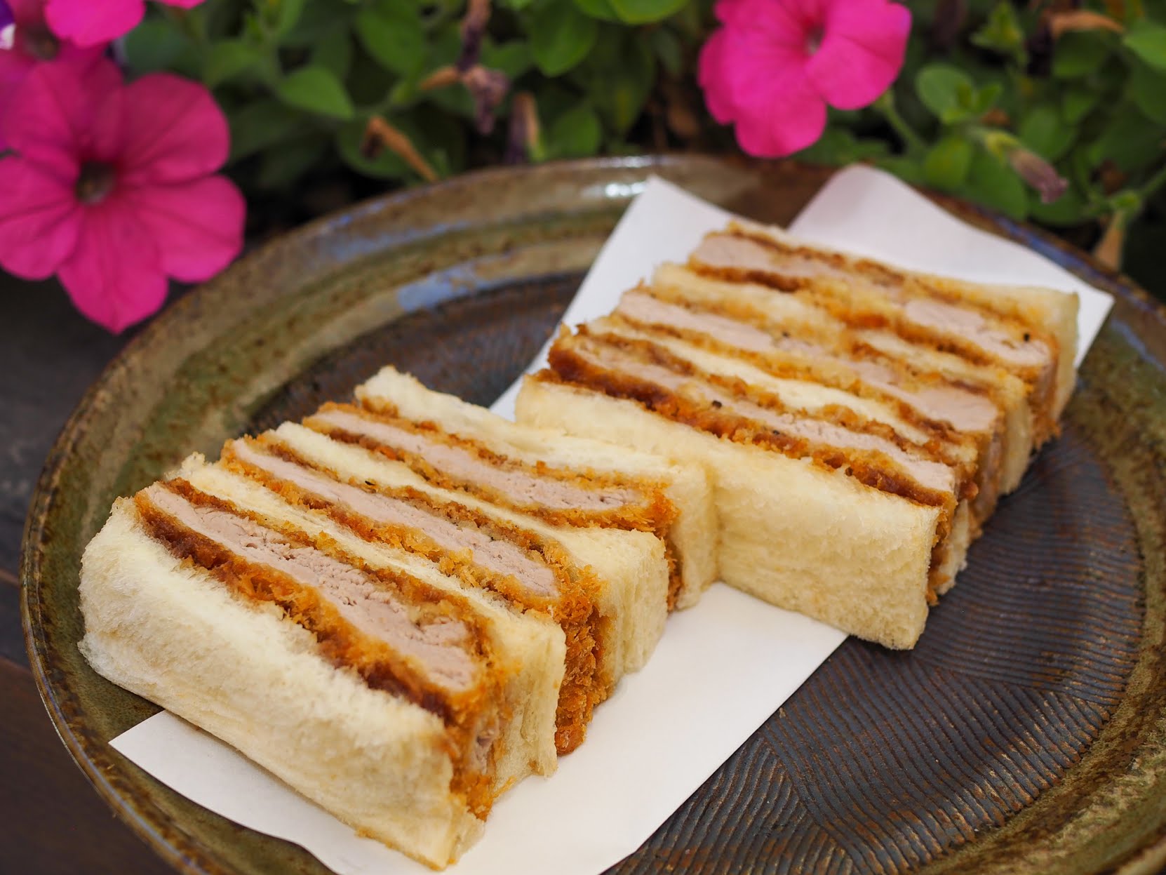 EE NAMI Tonkatsu Izakaya by null