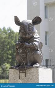 sibirien mouse|Novosibirsk, Western Siberia, Russia-June 2, 2018: Laboratory Mouse  Monument In The Square Of The Institute Of Cytology And Genetics Stock  Photo, Picture and Royalty Free Image. Image 116661023.