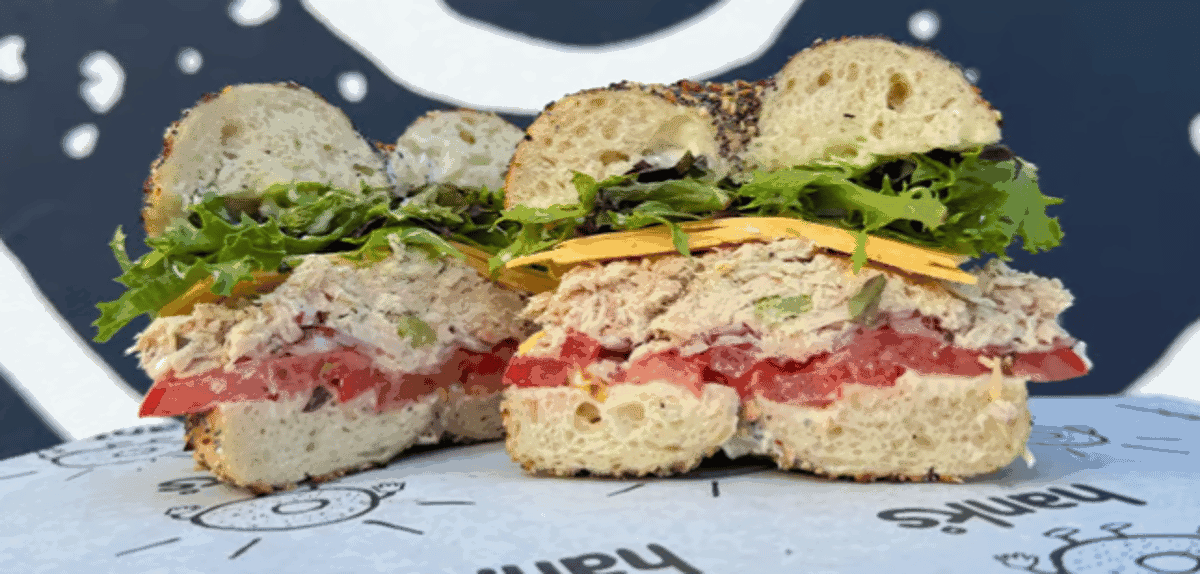 Hank's Bagels by null