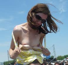 Women flashing at concerts jpg x Women flashing at concerts