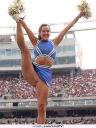 Cheerleader wardrobe malfunctions uncensored jpg x College wardrobe malfunction