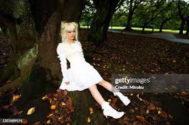 oops young nudepreteen lolita girl nude|550+ Lolita Pictures | Download Free Images on Unsplash