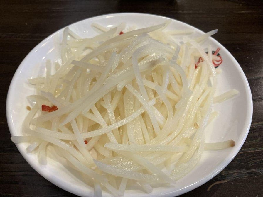 Min’s Noodle House 渔家重庆小面 by null