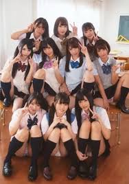 集合写真　パンチラ|みどり (@Mkch0401G) / X