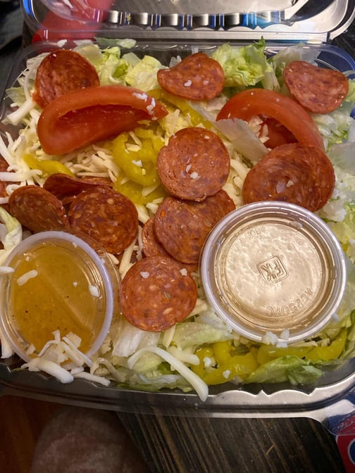 Minelli's Pizza by null