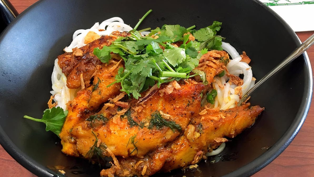 Viet Noodle Bar by null