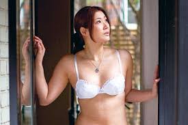 富士出版　ヘアヌード|Amazon.co.jp: 富士出版傑作選 白い下着の女たち 週刊ポストデジタル写真集 eBook : 赤石恭生: Kindleストア