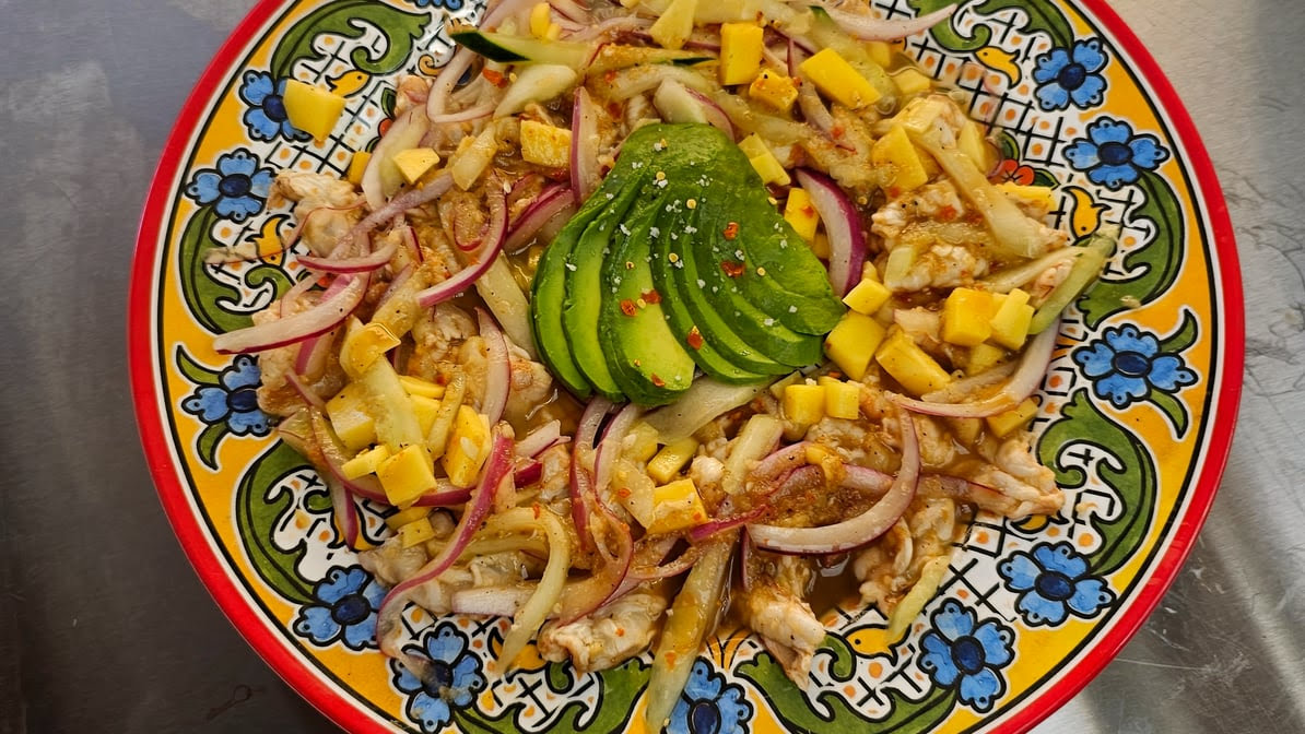Tacos y Mariscos Los Carnales inc. by null