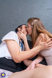 Young pretty mom organized a lesbian selfie party with older ladies jpg x Lesbian old and young mom