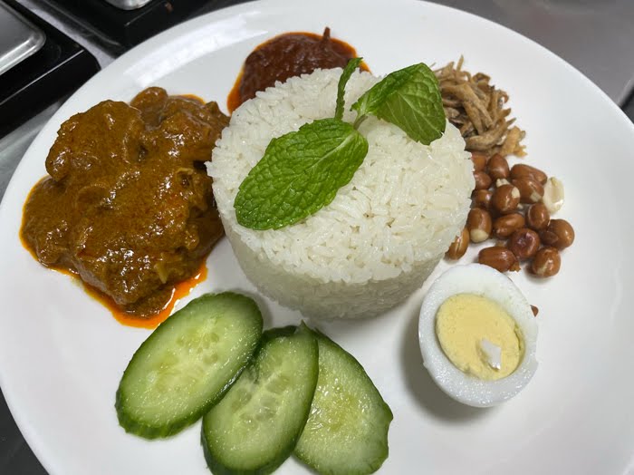 Mamak by null