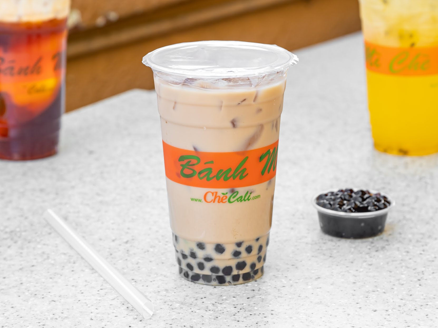 Banh Mi & Che Cali by null