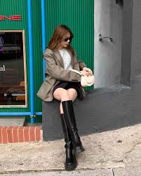 タイトスカート　街中|メゾンドラティール maison de LATIR 上品なシルエットスリットタイトスカート （ブラウン） -アウトレット通販 ロコレット  (LOCOLET)