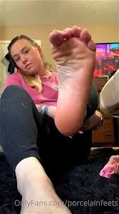 Watch chubby sandals to bare feet toes soles porn spankbang jpg x Chubby feet