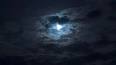 Los misteriosos colores del cielo nocturno ile ilgili video