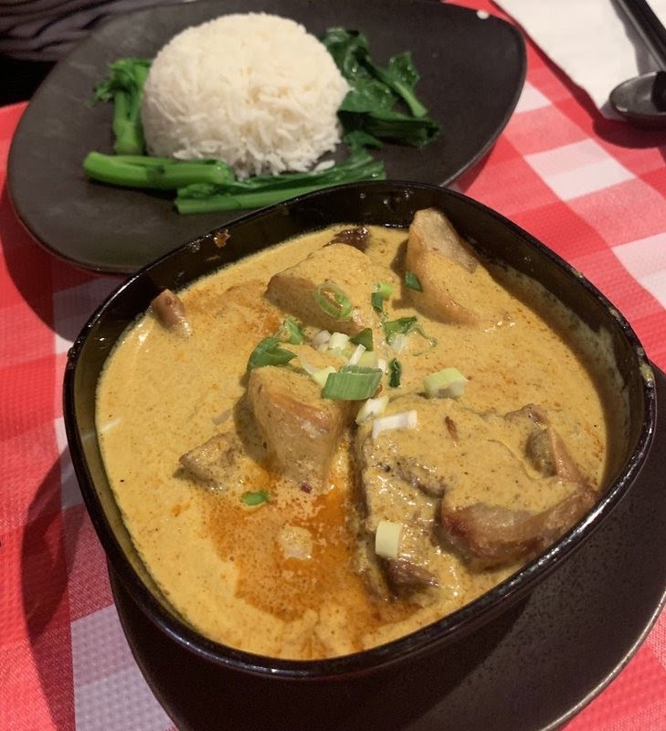 Yummy Noodle House by null