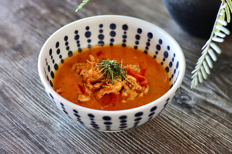 Must Be Thai by null