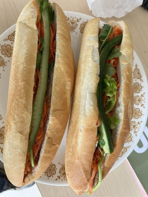 Banh Mi Ba Le by null