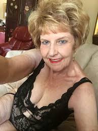 Huge thumb from loneliness mature blonde granny came to the casting for brutal fucking jpg x Old blonde granny