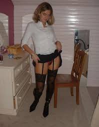 Brunette wife is teasing friends again housewife kelly jpg x Wife teasing
