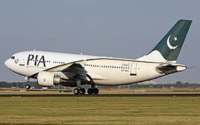 Plane heading for the eiffel tower jpg x Pakistan airlines paris