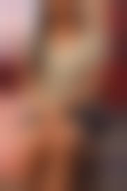 素人熟女個人撮影|夏の海で楽しむ黒ビキニ熟女のムチムチbody！ | TikTok