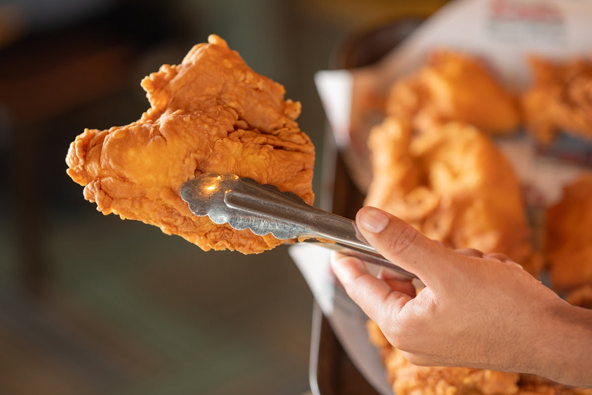 Ezell's Famous Chicken by null