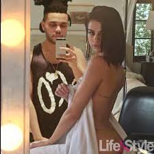 Selena gomez tilts the disney halo with jpg x Selena gomez sex