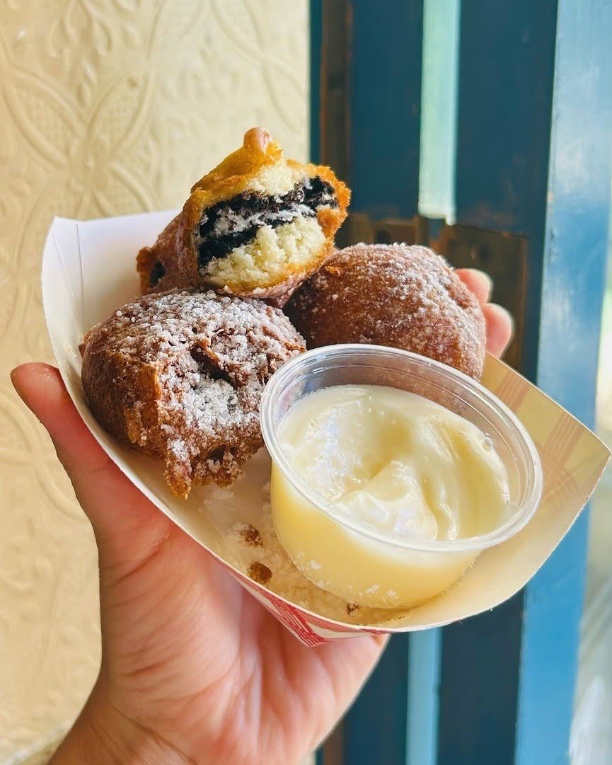 Lucky's Roadside Stand - Roxborough by null