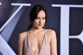 B dakota johnson pink evening dress black mass venice film festival premiere jpg x Dakota johnson sexy