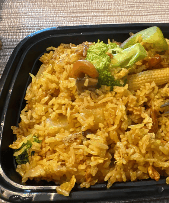 Le Ros Thai Asian Cuisine & Bar by null