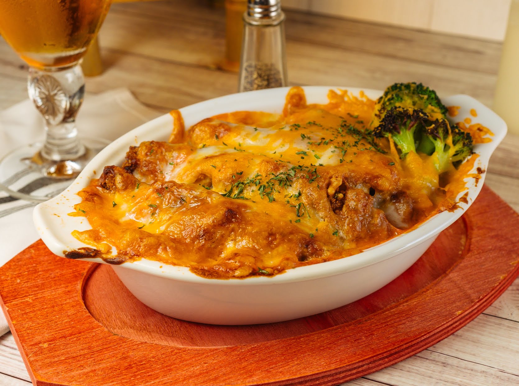 Imperial kitchen and bar by null