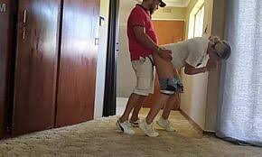 Pizza delivery guy heats great tip jpg x Amateur pizza delivery