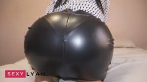 Chateau cuir sexy leather skirts fittingr jpg x Chateau cuir leather skirt