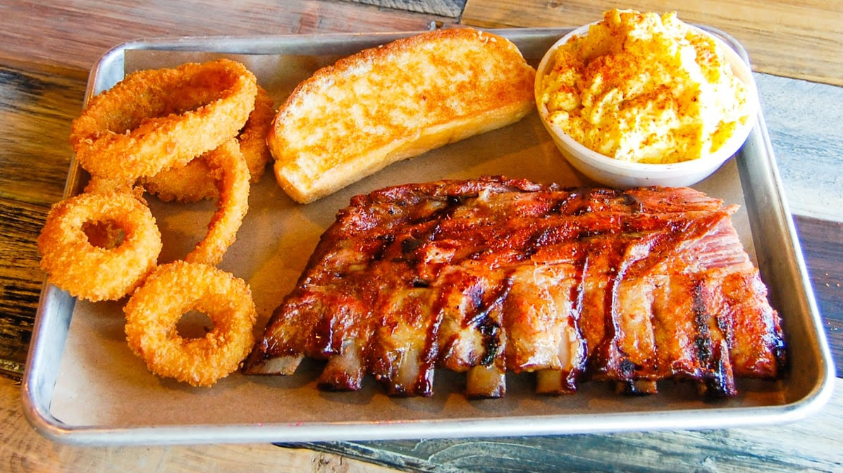 Bar-B-Cutie SmokeHouse by null