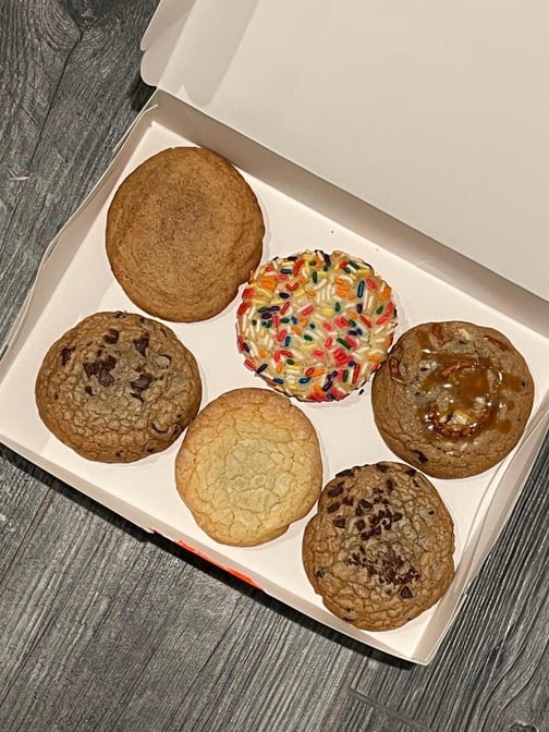 Bee J's Cookies by null
