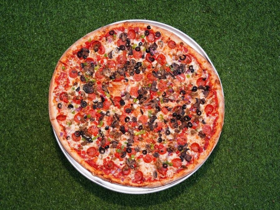 Toss Pizzeria & Pub by null