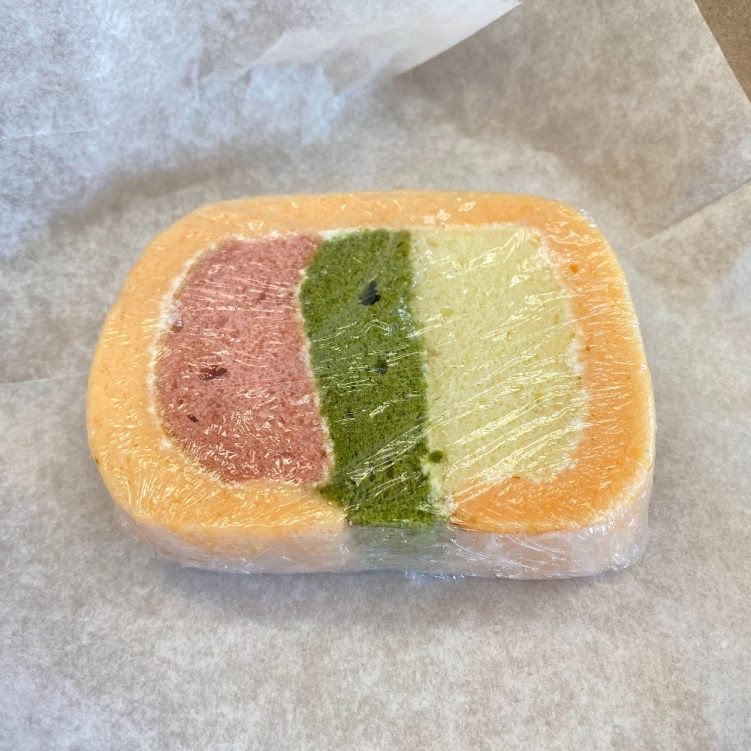 Yeh's Bakery by null