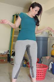 Easaatbaaaaaa qyjwwodkimnqyytt jpg x Peeing her pants videos