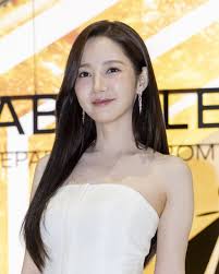 韓国中学生おっぱい流出|本郷愛 - Wikipedia