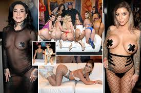 Violet myers holds the winning hand for aee avn awards jpg x Winning avn
