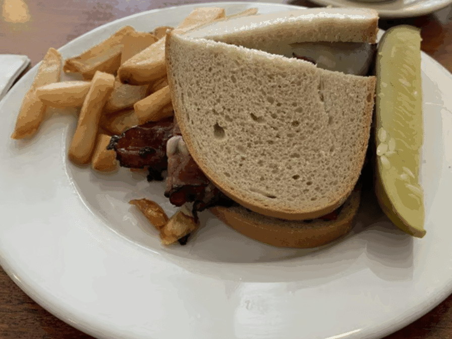 Murray's Deli by null