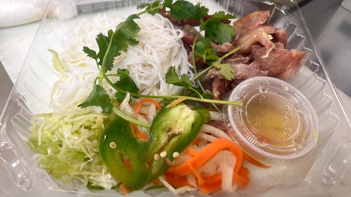 Lee’s Sandwiches by null